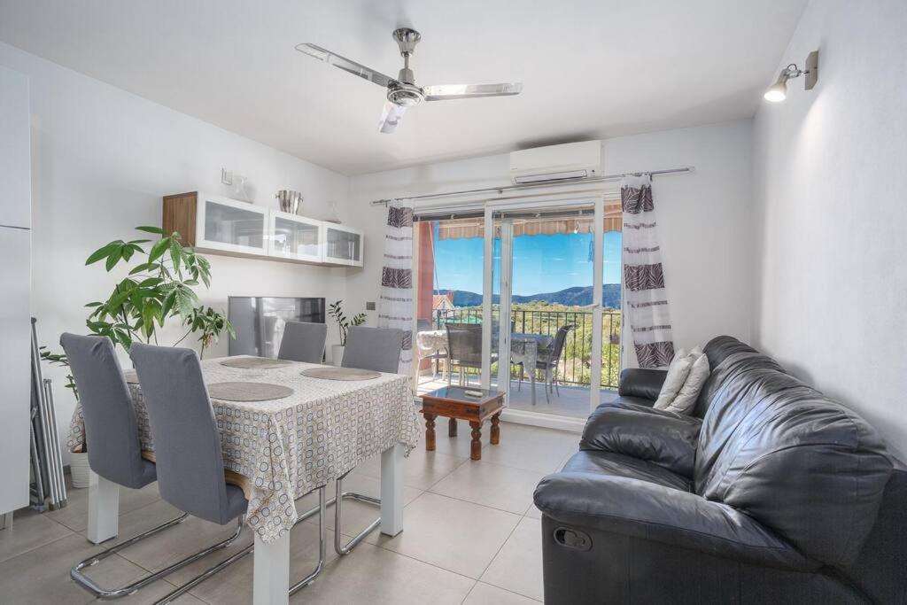 Family Village Apartment Vrh  Dış mekan fotoğraf