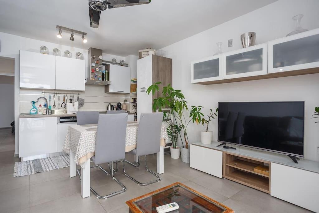Family Village Apartment Vrh  Dış mekan fotoğraf